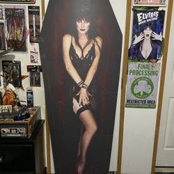 Elvira Mistresses Of The Dark Standee 