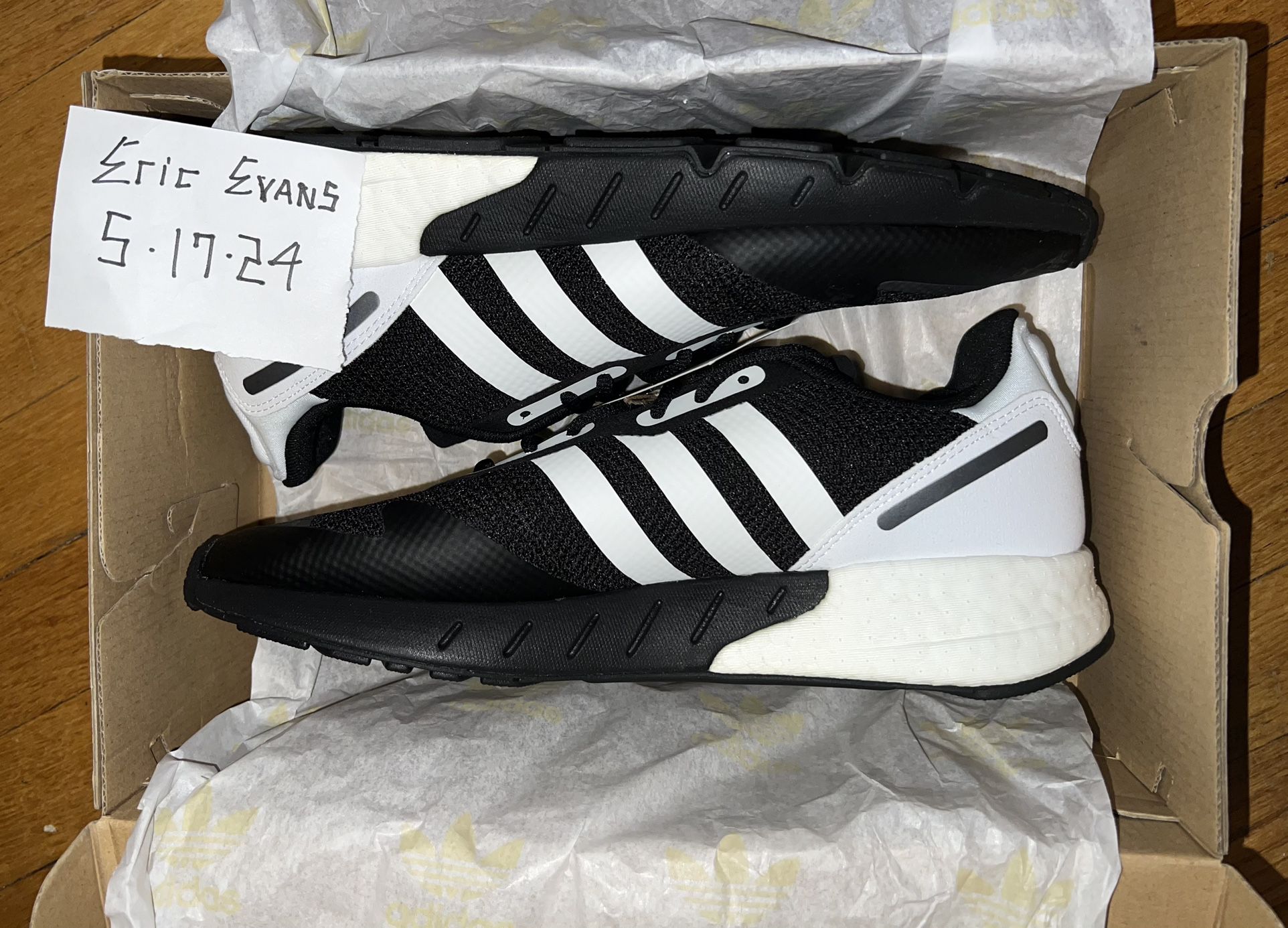 Adidas ZX 1K Boost (black/white/silver) Size 11    