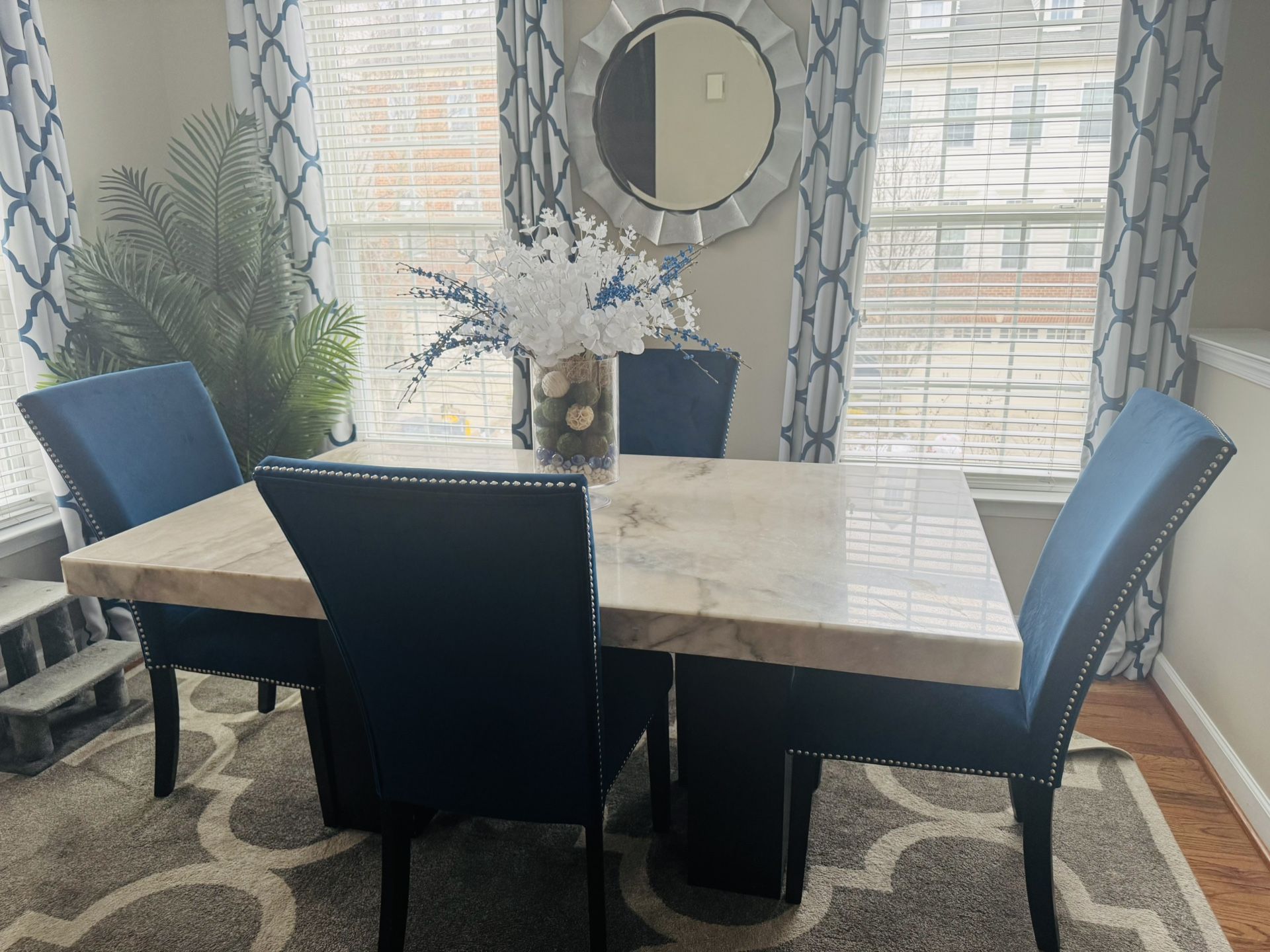 Dining Room Table 