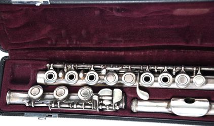 Yamaha Sterling Silver 925 Model YFL-481 Flute W/ Hard Case