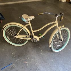 Huffy Cranbrook Cruiser Bike