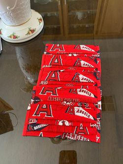 Máscaras $4 o tre por $10