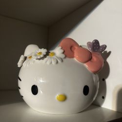 Hello kitty small planter