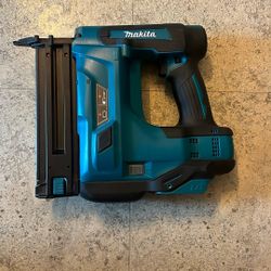 Makita 18vLxt Brad Nailer 18ga Tool Olny. Once On Small Job. 