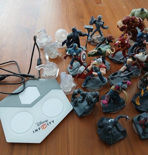 Disney Infinity Characters Figures and Extras