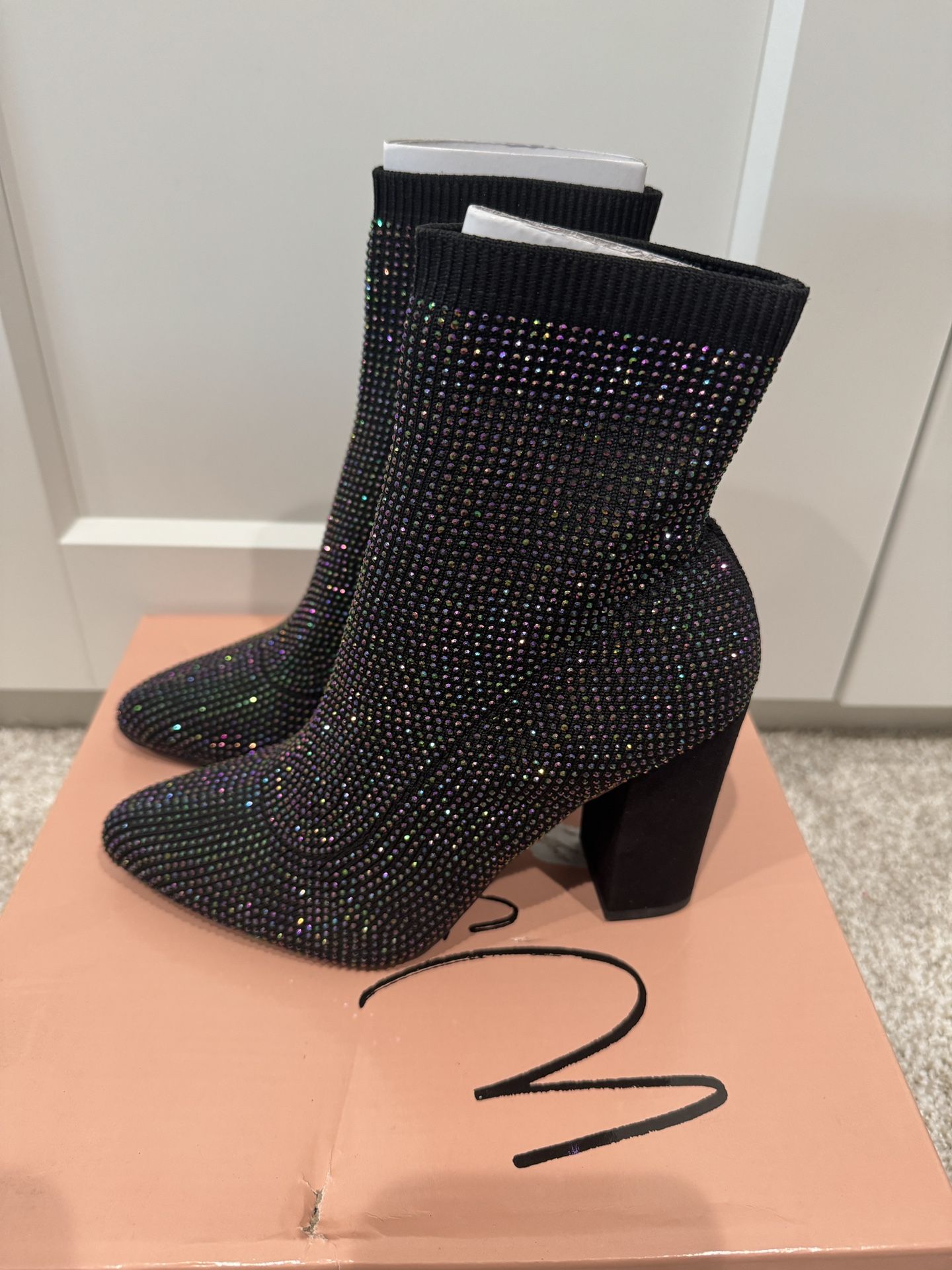 NIB Wild Pair Baybe Black Rhinestone Bling Block Heel Boots, Size 5