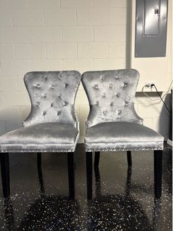 Set of 2 chairs