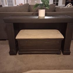 Ashley Design Sofa Table 