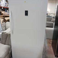 Insignia 14 Cu Ft Stand Up Freezer 