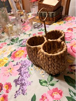 Nice Woven Divided Organizer