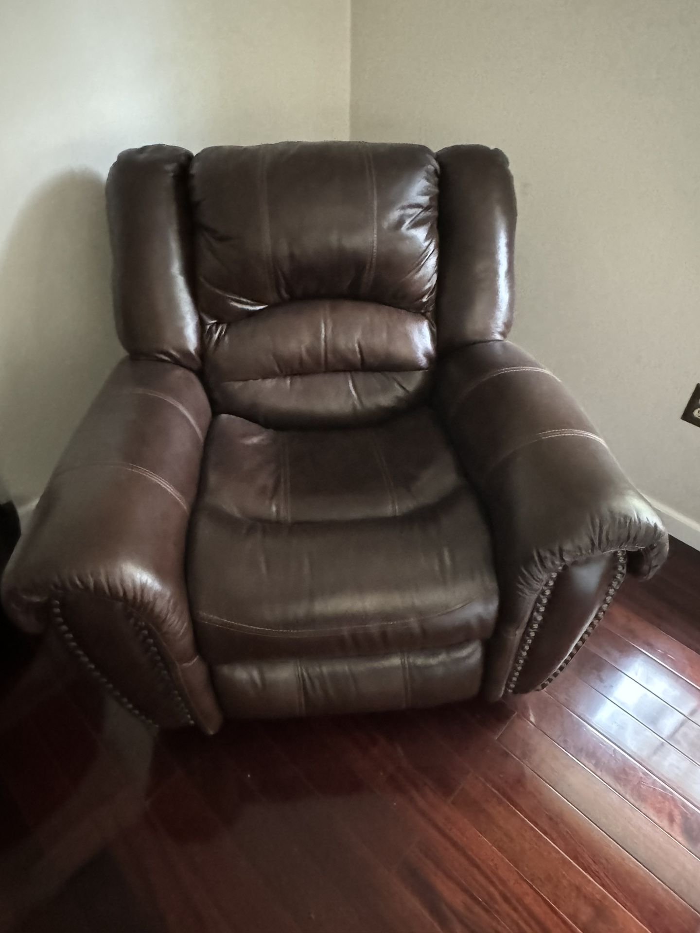Brown Leather Couch And Recliner