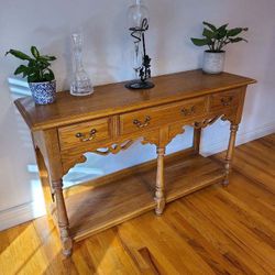 Beautiful Solid Buffet, Console Or Server Ethan Allen