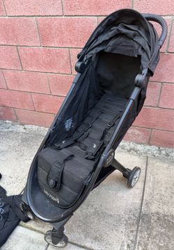Baby Jogger® City Tour 2 Carry-On Approved Travel Stroller, Ultra-Compact Baby Stroller, Lightweight, Easy Fold, Baby Travel Essential, Black