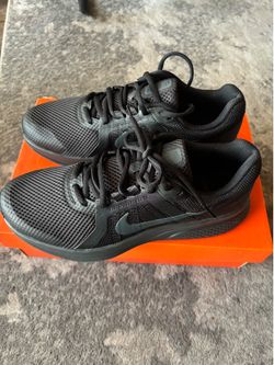 Nike Run Swift 2, Black/Smoke Grey MEN SIZE 9 WOMEN SIZE 10.5