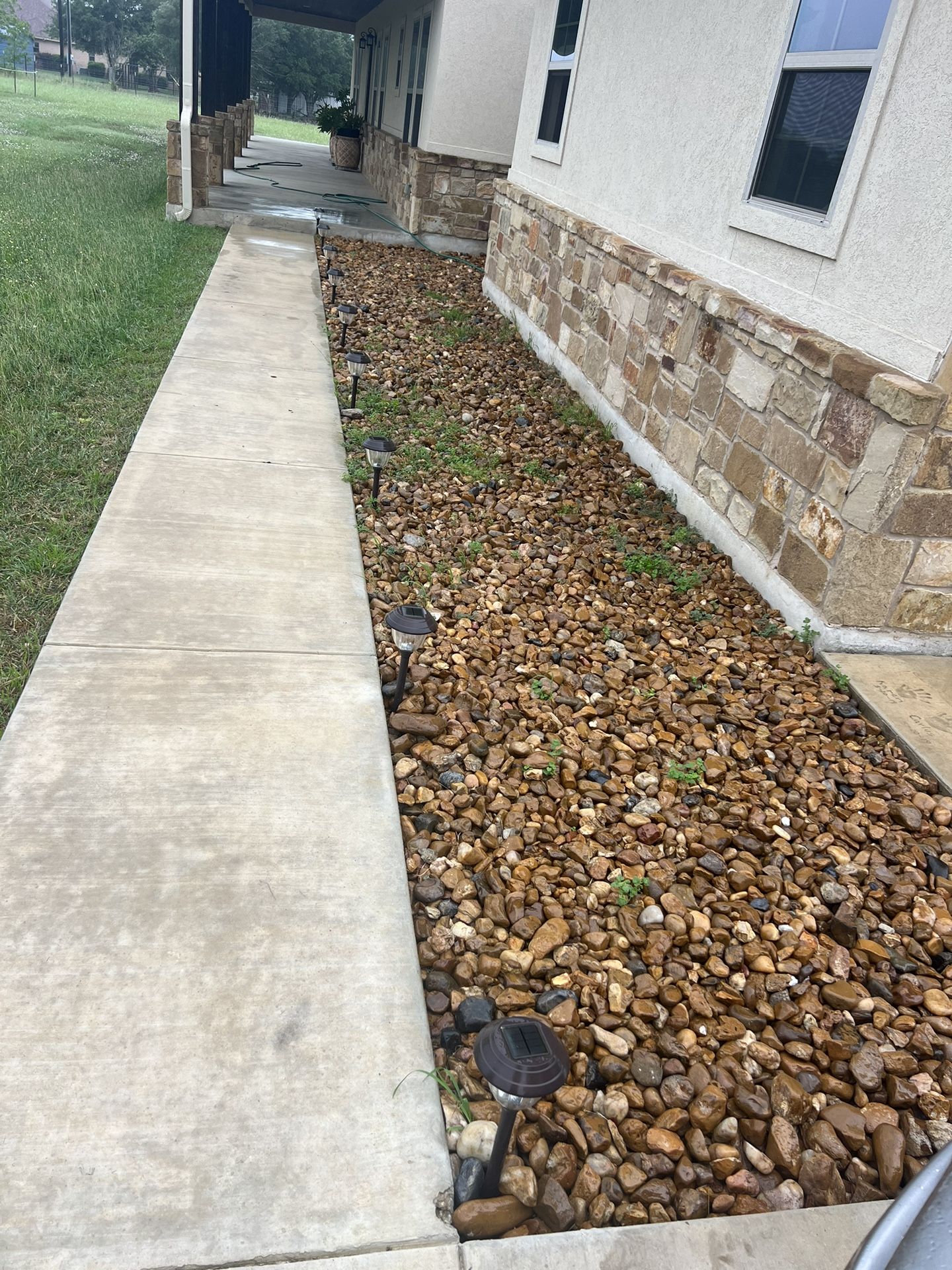 Large River Rock For Landscaping