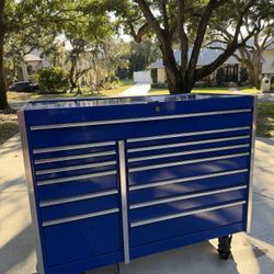 Snap on Tool Box 54” 14 drawers Delivery Available