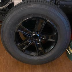 70R18 Jeep rim And Tire 