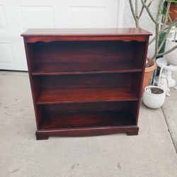 Bookshelf With Adjustable Shelving 