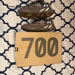 yeezy boost 700’s mauve