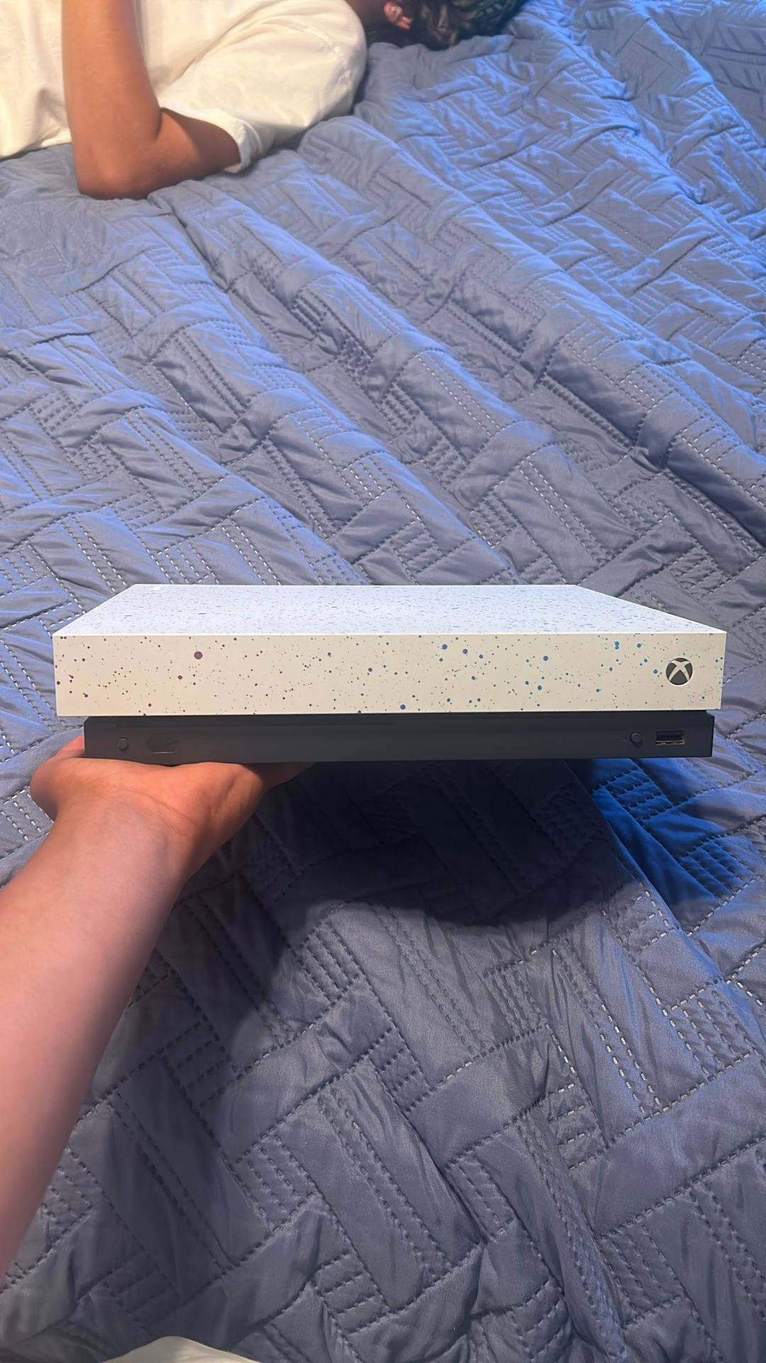 X Box One X
