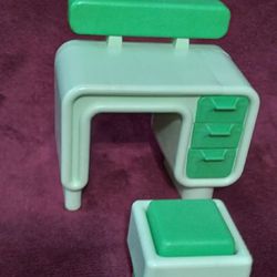 VINTAGE BARBIE DOLL DESK AND STOOL 1970s VERY GOOD CONDITION