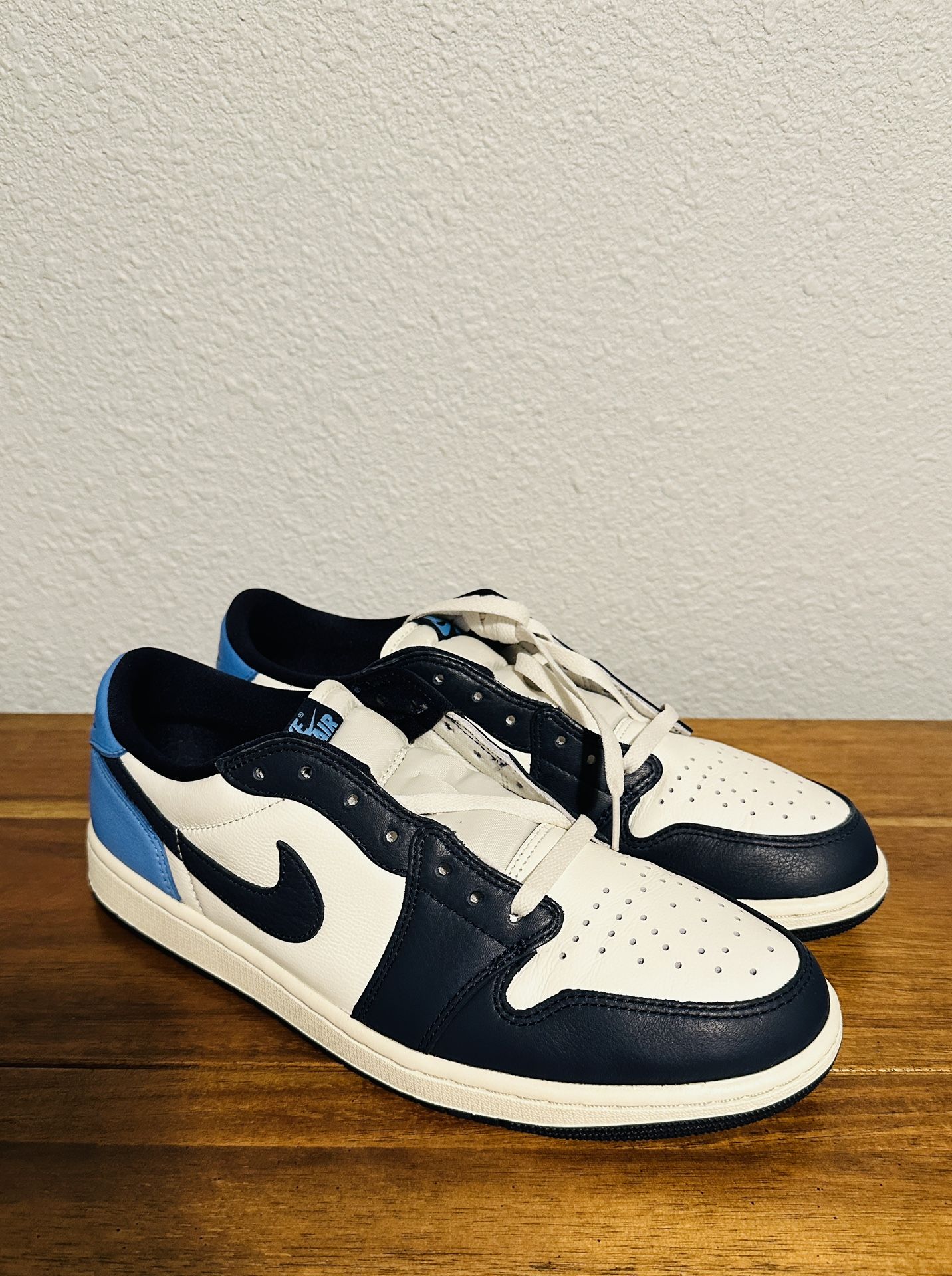 Jordan 1 Low OG Obsidian Size 11.5M