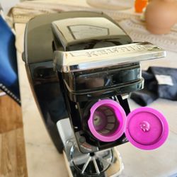 Kuerig Machine W/ Reusable Coffee Filter 