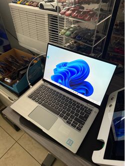 Laptop computer Dell Latitude touchscreen core i5 8th gen