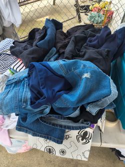 Medium maternity jeans /shorts/pants