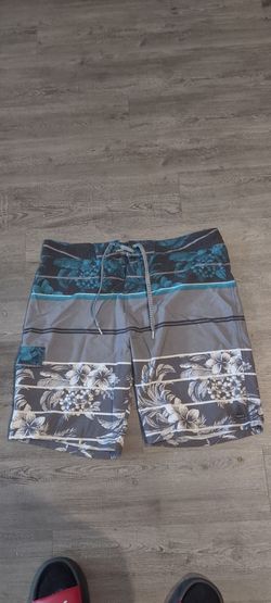 Mens xl size 36 board shorts $10 bundle