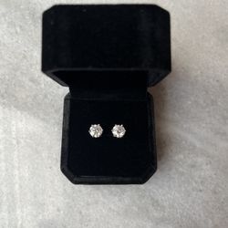 VVS1 Moissanite Earrings 1ct/6.5mm