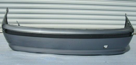 00 01 02 03 04 05 2000 2001 2002 2003 2004 2005 BMW 3 SERIES 330i 325i 323i E46 REAR BUMPER COVER OEM