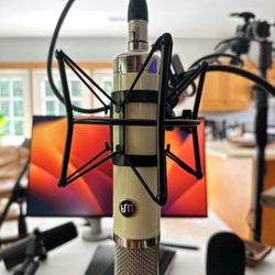 Warm Audio WA-251 Large Diaphragm Multipattern Tube Condenser Microphone