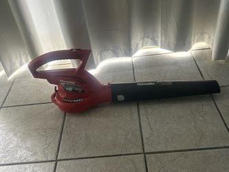 Homelite Electric Red Blower. 2 Speed 150 MPH 