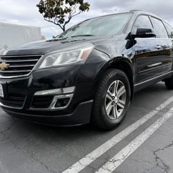2017 Chevrolet Traverse LT 