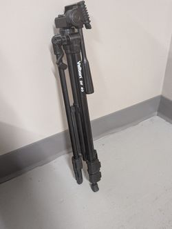 Velbon DF-40 lightweight tripod P11