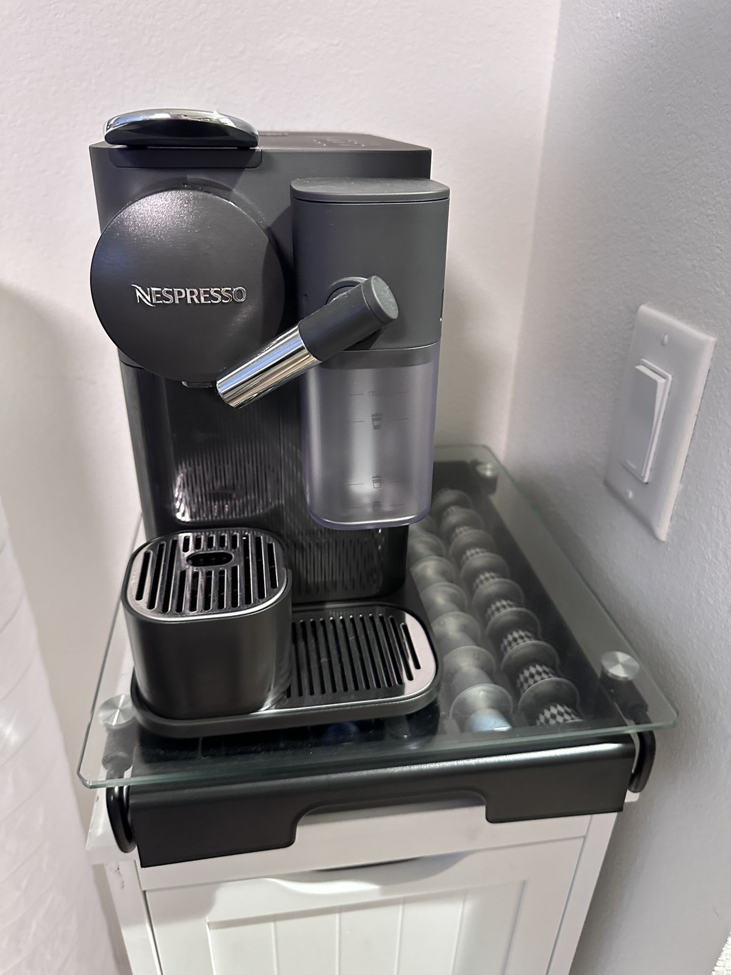 Nespresso Lattissima One Shadow Black