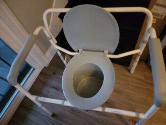 Brand new Heavy-Duty Bariatric Commode