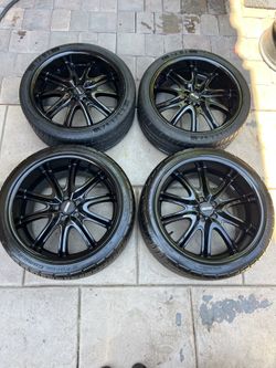 Set of Boss 20in staggered wheels 5x114.3 (5x4.5) Fit Ford Mustang Nissan Infiniti Hyundai Kia