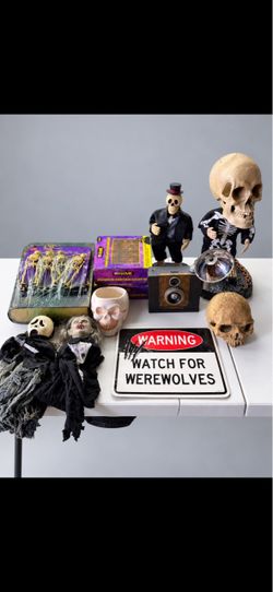 Halloween Decorations Lot – Skeletons, Skulls, Lights & Spooky Props