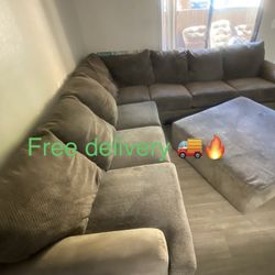 ✨ Gray Sectional Sofa w/ Ottoman – $499FREE Delivery!) ✨