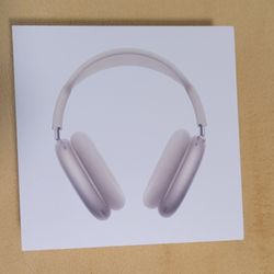 Airpods Max with USB-C
charging - Starlight