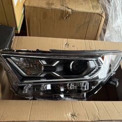 LH Headlight Assembly 2019-2022 Toyota RAV4 Hybrid XSE/XLE/Limited Driver Side LED