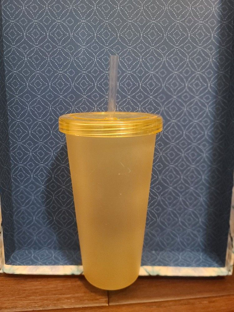 5 Yellow Tumblers