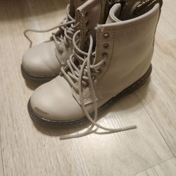 Used Kids Dr Martin's Size 10