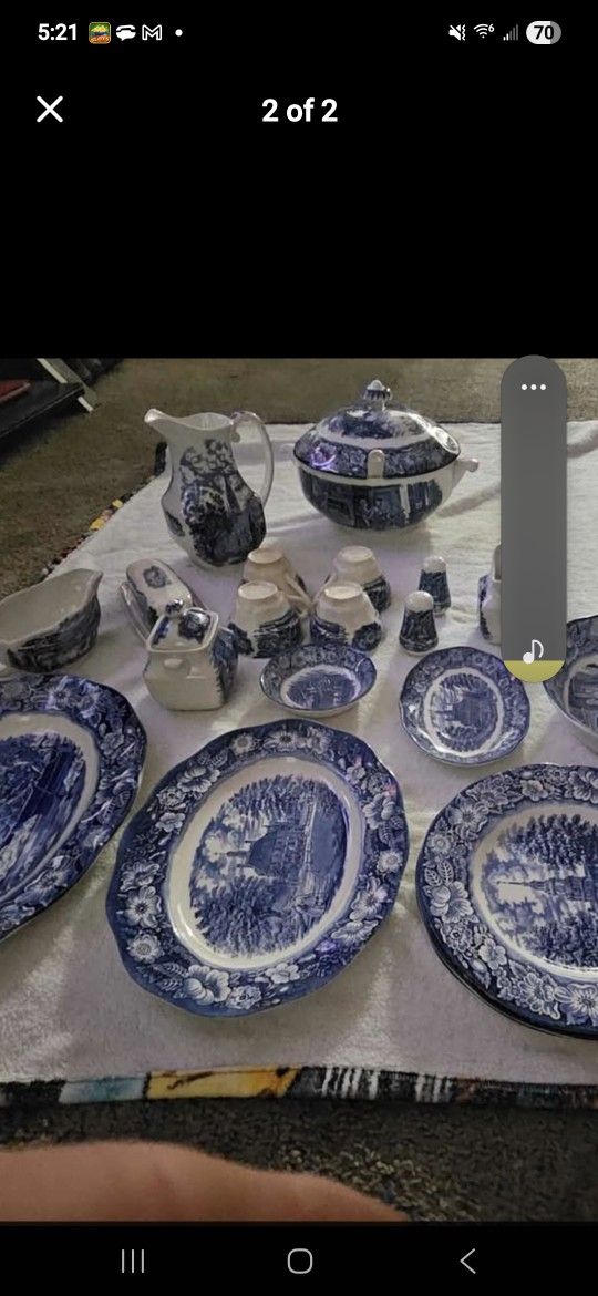 Vintage LIBERY Blue Chine Set