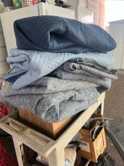 Moving Blankets (6)