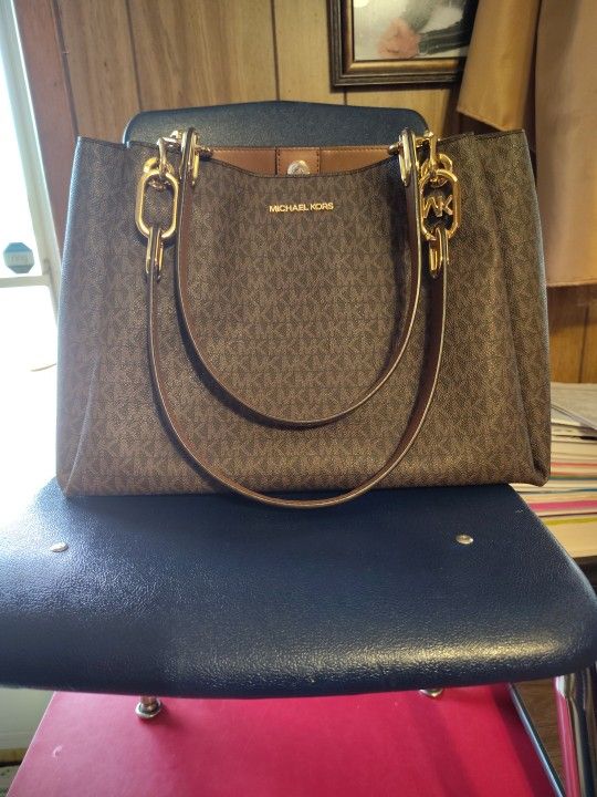 Michael Kors 15 Inch Tote Bag