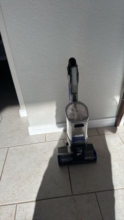 Shark vaccuum