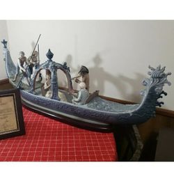 Lladro #1433 Venetian Serenade Very Large Gondola Boat With 5 Figurines Figurine Is Complete But With Repairs